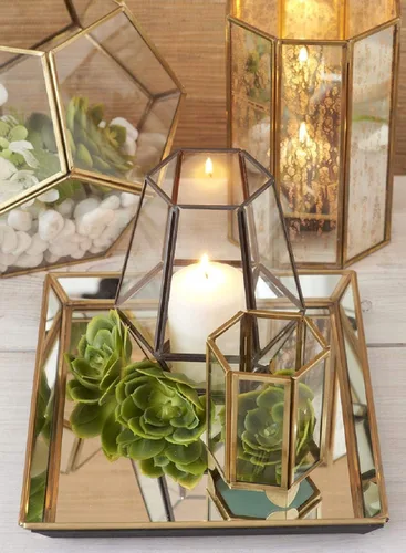 Vista 4 de Serene Spaces Living Portavelas de cristal hexagonal dorado, tamaño pequeño, mide 4 pulgadas de alto Hexágono de 4