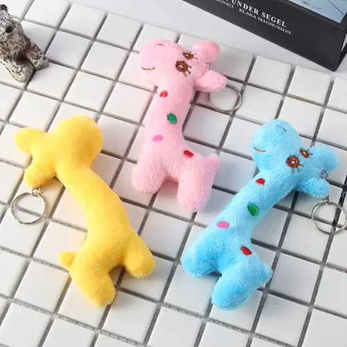 Vista 4 de Toyvian Mini llaveros de jirafa de animales de peluche, dijes de animales para bolsas, llaves, decoración colgante, color al azar