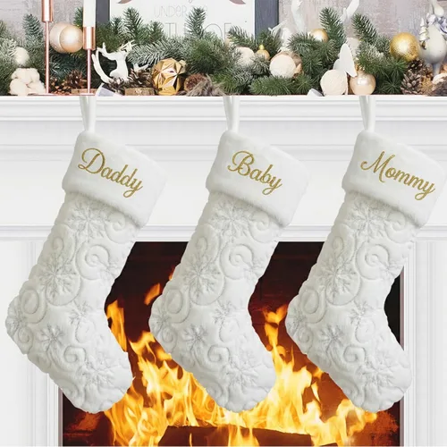 Vista 11 de 1 paquete de medias de Navidad personalizadas con nombres, 22 pulgadas, bordado personalizado, de piel sintética, negro y azul, con copos de nieve