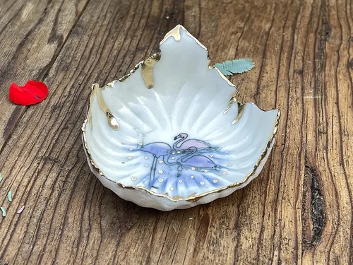Vista 4 de Pink Flamingo Ring Dish, Handmade Ceramic Jewelry Bowl, Unique Gift for Her, Mom, Wife, Bride, Daughter, Sister, Girlfriend, Grandmother, Please