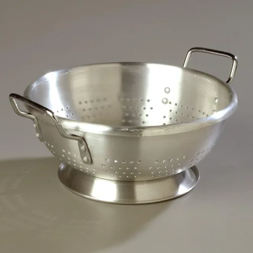 Vista 6 de Carlisle FoodService 60278 - Colador de aluminio con asas (8 cuartos de galón)