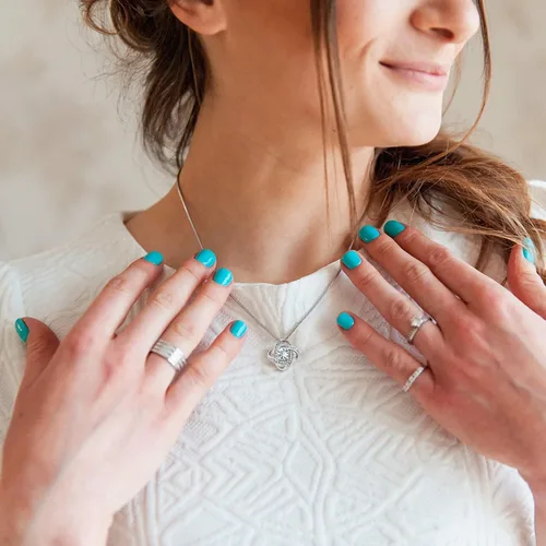 Vista 4 de BellezaNova Graduation Necklace For Her 2023 - Graduation Necklace 2019 For Women, Para La Reina De Mi Vida - Collar De Amor Infinito, Regalos Para