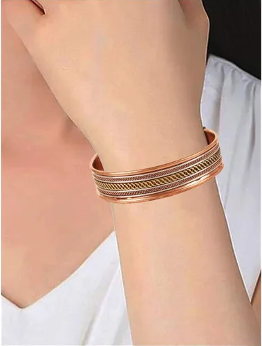 Vista 2 de Pulsera de cobre Touchstone estilo tibetano. Hecha a mano con brazalete de joyería de cobre sólido y calibre alto para mujeres y hombres., No es una