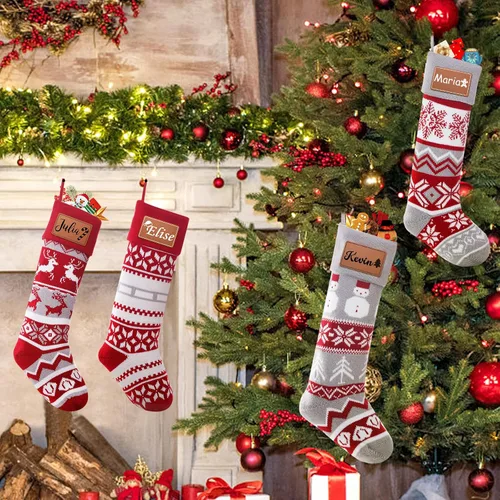 Vista 2 de Dreamdecor - Medias de Navidad personalizadas con nombre y monogramas, medias familiares de 18 pulgadas con placa de cuero para niños, 1 paquete