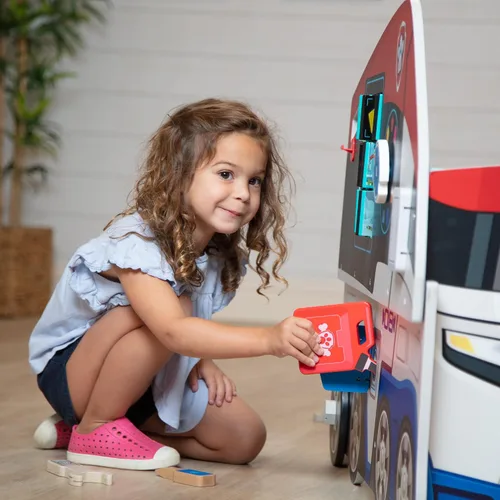 Vista 6 de Melissa & Doug PAW Patrol Centro de actividades de madera Paw Patroller Espacio de juego multicara - Certificado FSC