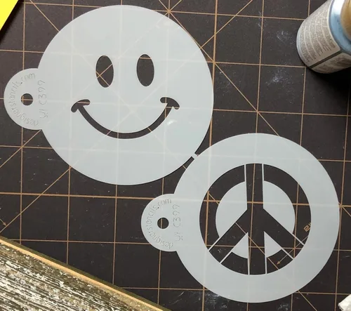Vista 4 de Designer Stencils Juego de plantillas de galletas de paz y felicidad, beige/semitransparente