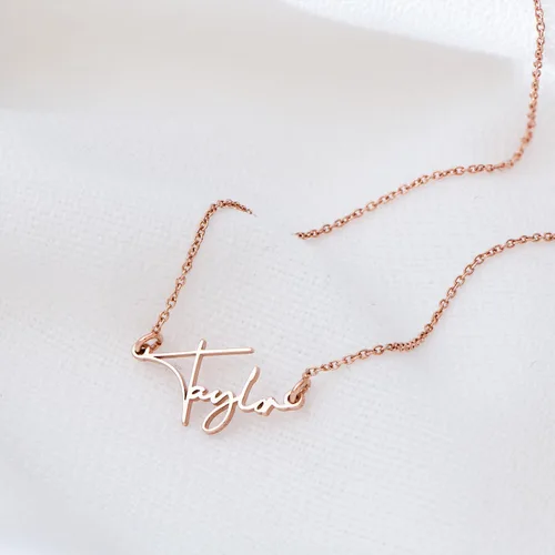 Vista 5 de OAK & LUNA - Collar con nombre personalizado