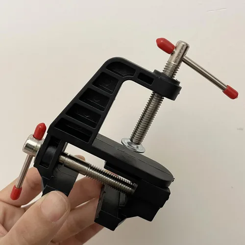 Vista 2 de Mini abrazadera de mesa pequeño banco de pasatiempos para reparaciones modelado pintura y manualidades (negro)