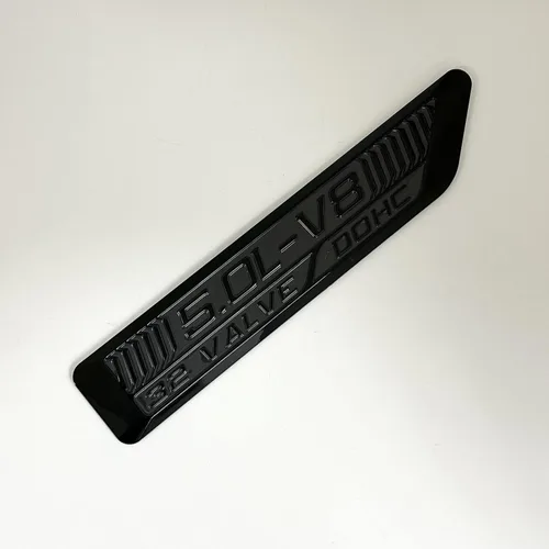Vista 2 de 5.0L-V8 32 Válvulas DOHC Emblema Personalizado Premium S550 Plataforma Coyote Insignia Soler Performance (Negro - Negro) Compatible