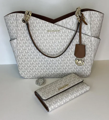 Vista 2 de Michael Kors MICHAEL Michael Kors Jet Set - Cartera de viaje con cadena grande para el hombro, bolsa de viaje triple