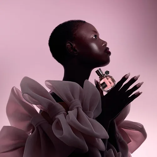 Vista 8 de Viktor&Rolf - Flowerbomb Eau de Parfum - Perfume para mujer - Floral y amaderado - Con notas de vainilla, jazmín y rosa