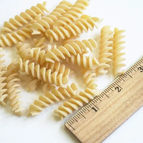 Vista 3 de Tortiglioni Fusilli Pasta italiana orgánica de Gragnano I.G.P. Pastai Gragnanesi Certificado orgánico por USDA, 17.6 oz (500 g) Paquete de 4