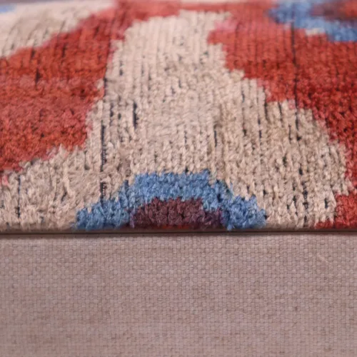 Vista 5 de CANVELLO Almohada de terciopelo de lujo hecha a mano con inserto de plumón, 16 x 24 pulgadas, patrón geométrico floral en rojo, azul y marfil, cojín