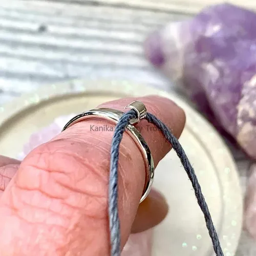 Vista 3 de Kanika Jewelry Trove Anillo de Ganchillo de Gato de Plata de Ley Purr-fectamente Elaborado para Entusiastas del Tejido de Punto