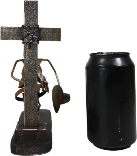 Vista 7 de Ebros Gift Rústico vaquero solemne occidental arrodillado al pie de la cruz orando acero reciclado metal escultura hecha a mano Viejo Mundo Wild