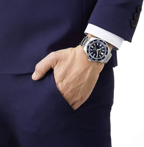 Vista 6 de Citizen Reloj analógico de cuarzo para hombre con correa de titanio BN0201-88L Plateado talla única Pulsera
