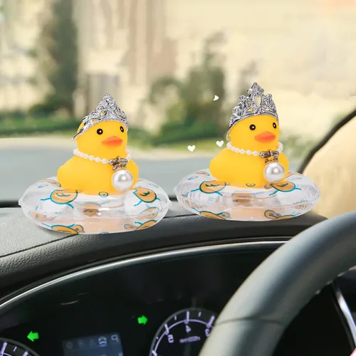 Vista 7 de wonuu Decoración de pato para tablero de automóvil, accesorios de goma con collar de perlas, corona, mini anillo de natación y gafas de sol
