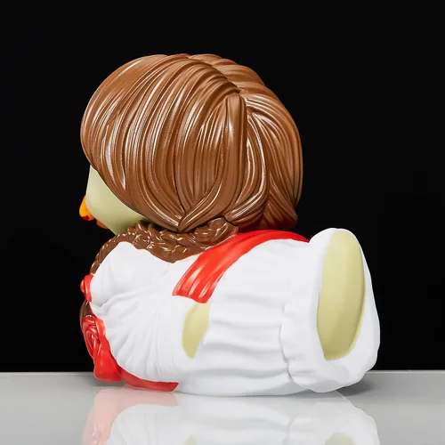 Vista 4 de TUBBZ Edición en caja: Horror - Figura de vinilo de pato de goma de Annabelle Cosplaying