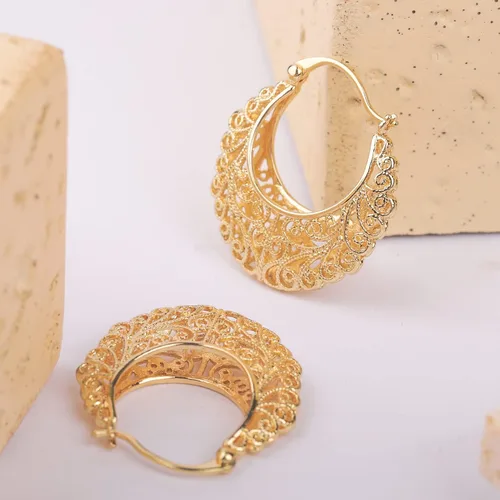 Vista 4 de Aretes de filigrana, estilo vintage, con filigrana, ovalados, chapados en oro, aretes colgantes chapados en oro, aretes bohemios amarillos para mujer