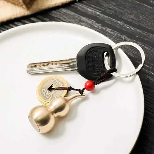 Vista 6 de Monedas de Feng Shui con llavero de latón Calabash Wu Lou para viajes de longevidad, con seguridad, riqueza, porsperidad, éxito y buena suerte