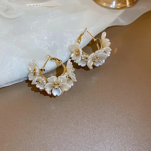 Vista 4 de Aretes para mujer, 1 par de aretes de aro geométricos brillantes con incrustaciones de diamantes de imitación a juego, aretes de círculo de empalme