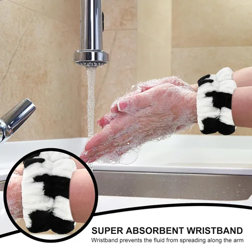 Vista 5 de CAVETEE Juego de 3 diademas y pulseras, en forma de cuerno de vaca negro y blanco, diadema y pulsera elástica cosmética para spa, maquillaje