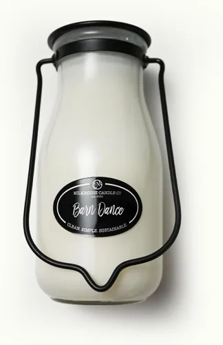 Vista 3 de Milkhouse Candle Company, Colección Creamery Glow - Vela perfumada de soja: Vela de lechera, Barn Dance, 14 oz