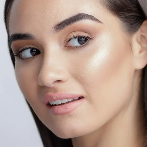 Vista 5 de PÜR Beauty Brillo Iluminador Bronceador Perfeccionador Piel Polvo