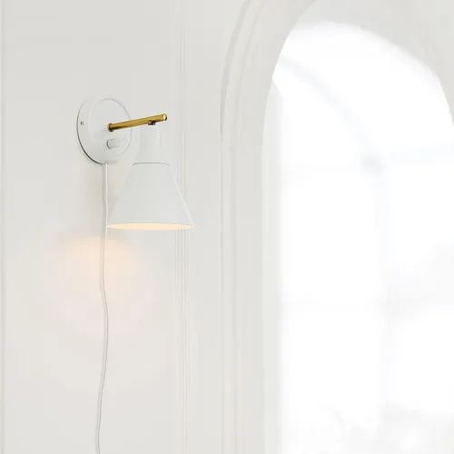 Vista 5 de Globe Electric 65542 - Candelabro de pared de 1 luz con enchufe o cableado, blanco mate, acento en latón, interruptor giratorio de atenuación sin