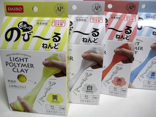 Vista 4 de DAISO Juego de 4 colores de arcilla polimérica ligera de Japón