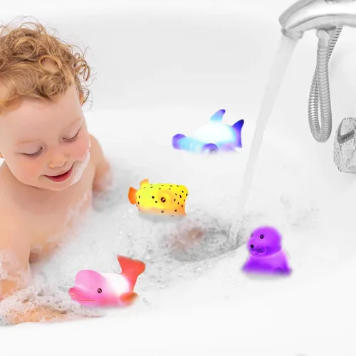 Vista 6 de Juguetes de baño, juego de 12 piezas de animales marinos marinos iluminados, luz LED intermitente, juguetes de bañera flotante para bebés, niños