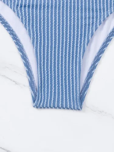 Vista 4 de WDIRARA Traje de baño de dos piezas con ribete de volantes y cordones laterales para mujer
