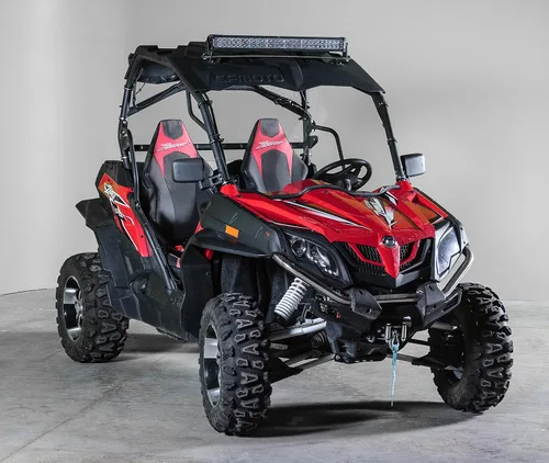 Vista 2 de Parabrisas UTV completo compatible con CF Moto ZForce (excluye los modelos ZForce 950 y 800 2023) - Estándar de 3/16 pulgadas