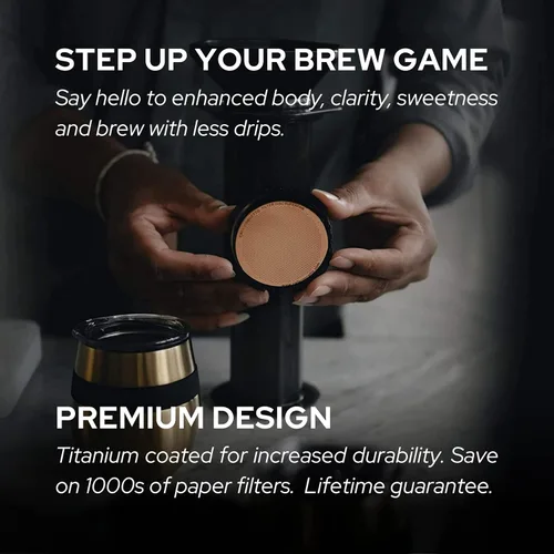 Vista 2 de Filtro para uso en cafeteras AeroPress Go/AeroPress – Disco fino – Reutilizable – Acero inoxidable recubierto de alta calidad (oro rosa, metal)