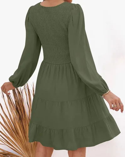 Vista 3 de ZESICA - Minivestido casual con cuello en V y manga larga para mujer, fruncido, de cintura alta y con volantes, vestido acampanado y escalonado