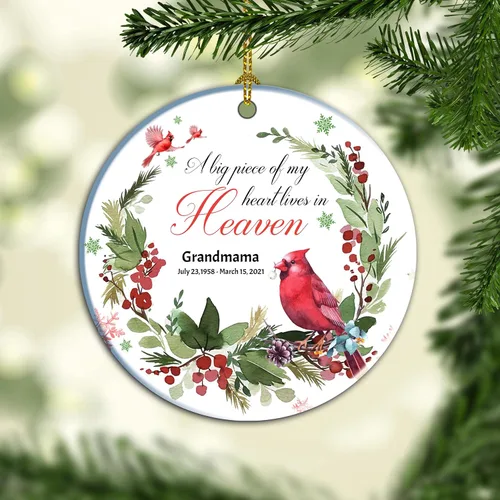Vista 2 de Adorno conmemorativo personalizado, decoración colgante de árbol de Navidad conmemorativo de cardenales, adorno personalizado de cerámica