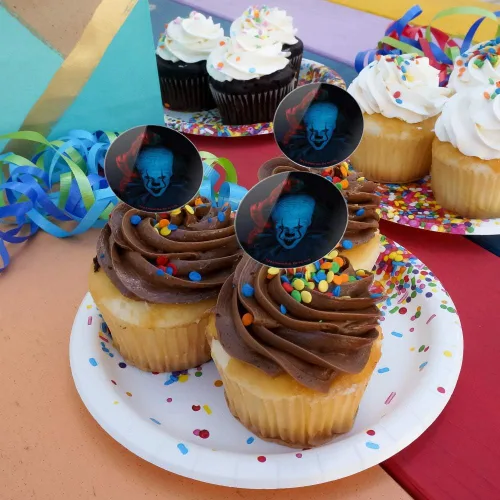 Vista 4 de IT: Capítulo 2 Juego de 6 palillos para cupcakes de Pennywise azul