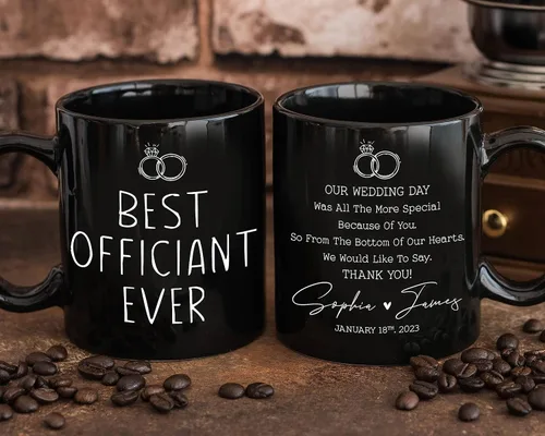 Vista 2 de AWE-CREATIVES Taza negra personalizada con el mejor oficiante de la historia, regalo personalizado para bodas, regalos de boda, pareja, taza de café