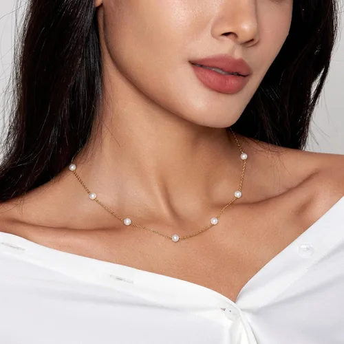 Vista 2 de Zeffy Collar de perlas de oro para mujer, delicado collar de gargantilla de perlas pequeñas chapado en oro de 18 quilates, collar de cadena