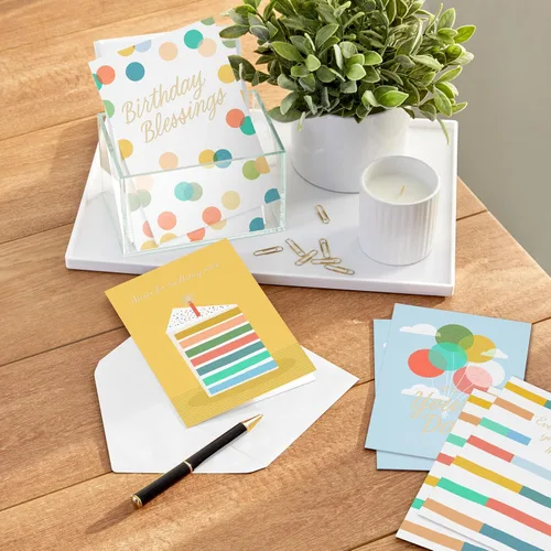 Vista 2 de Hallmark Tarjetas de cumpleaños con sobres, paquete surtido de 12 (Bendiciones)