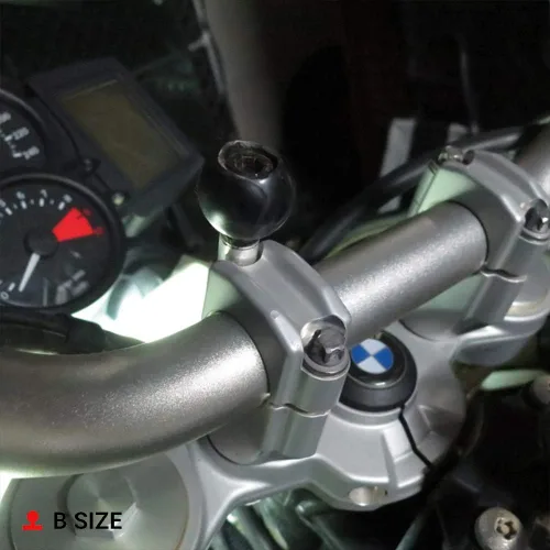 Vista 2 de RAM MOUNT RAM-B-367U Base de abrazadera para manillar de motocicleta con pernos M8 con bola de tamaño B de 1 pulgada (paquete de 2)