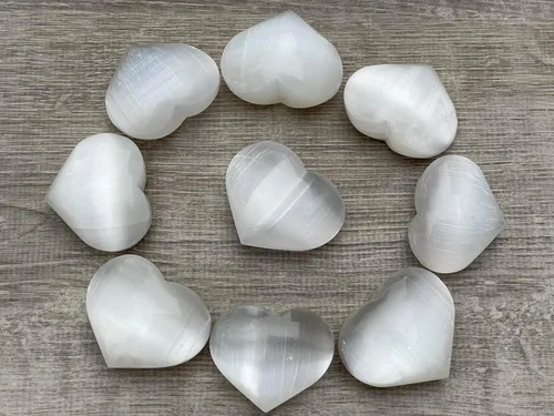 Vista 14 de Corazón hinchado de piedras preciosas al por mayor, corazones hinchados de piedras preciosas pulidas, piedra de palma de cristal, corazón de cristal