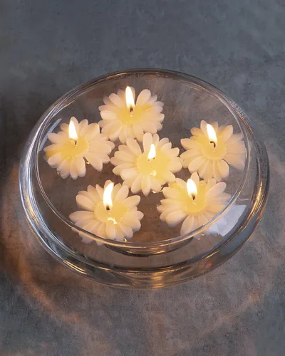Vista 4 de Velas de colores flotantes de manzanilla, velas grandes perfumadas románticas de 2 pulgadas para jarrones cilíndricos, centros de mesa en bodas