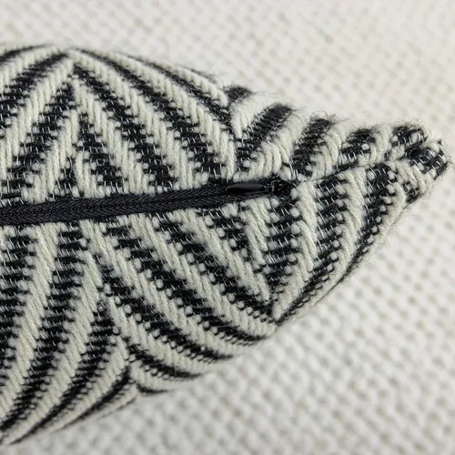 Vista 6 de vctops Funda de cojín de punto bohemio en blanco y negro, funda de cojín tejida con flecha, decoración cuadrada para sofá, dormitorio, sala