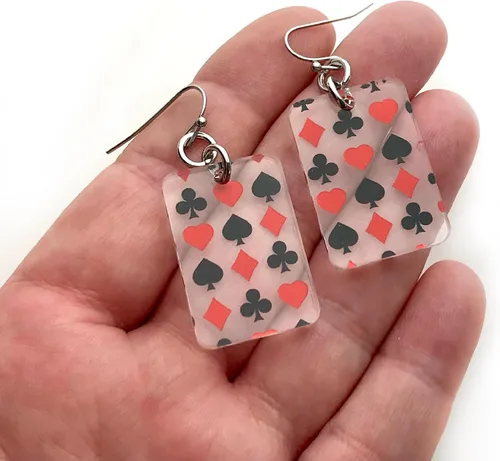 Vista 7 de Jugador de cartas Pendientes ligeros Acrílico transparente con el 4 Juego de Cartas Corazones Palas Diamond Clubs Poker Casino