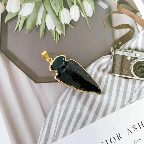 Vista 8 de Tebapi Collar con colgante de obsidiana negra natural para hombres y mujeres, con forma de punta de flecha, dije de piedra de cuarzo con punta