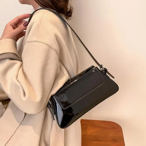 Vista 2 de Bolso plateado para mujer, Y2k, bolso de noche, bolso de hombro, bolso de mano metálico, bolso de mano brillante para fiesta