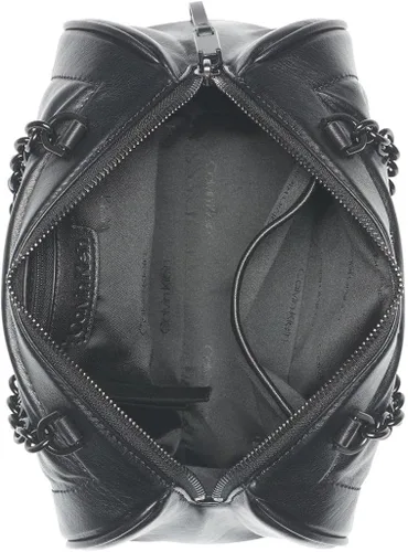 Vista 4 de Calvin Klein Hailey Barrel Crossbody negro