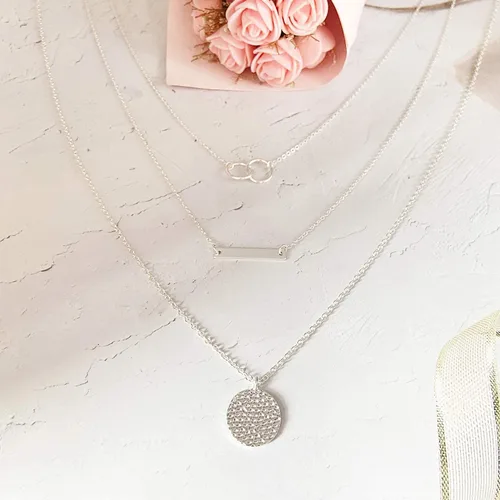 Vista 3 de YANCHUN Gargantilla en capas para mujer, collar apilado a la moda para mujer, gargantilla de círculo de estrella, corazón y estrella, regalos