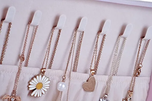 Vista 2 de GUKA Joyero organizador de viaje para mujeres y niñas, soporte de joyería para aretes, anillos, collares, joyas, organizador de viaje, caja